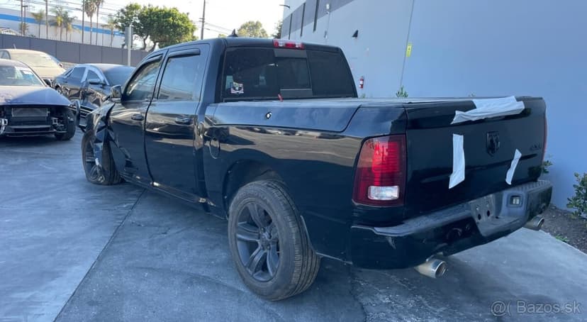 Dodge RAM 1500 5.7 4x4 Sport 2014