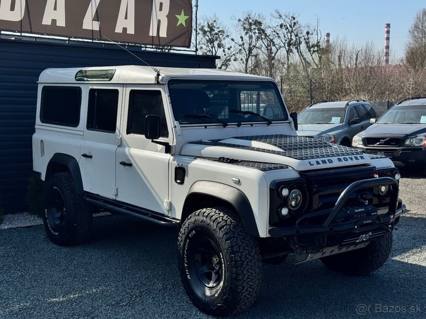 Land Rover Defender 110 2.4 SW S