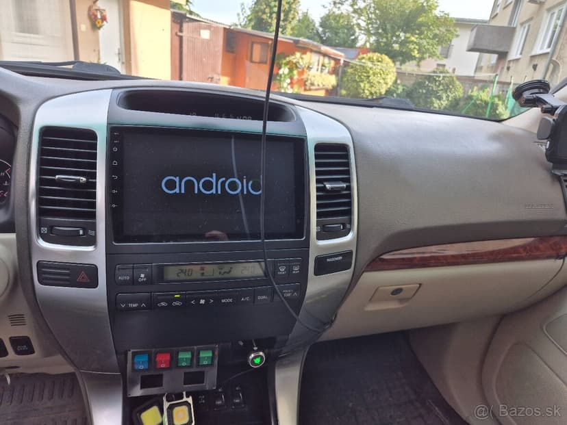 Toyota land cruiser 120