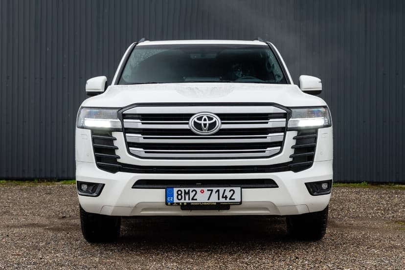 Toyota Land Cruiser LC300 2024 /  3,5  V6 Benzín | Automat