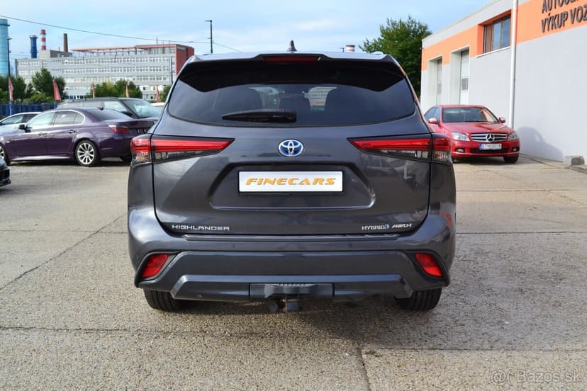 Toyota Highlander 2,5 Hybrid Dynamic Force AWD E-CVT