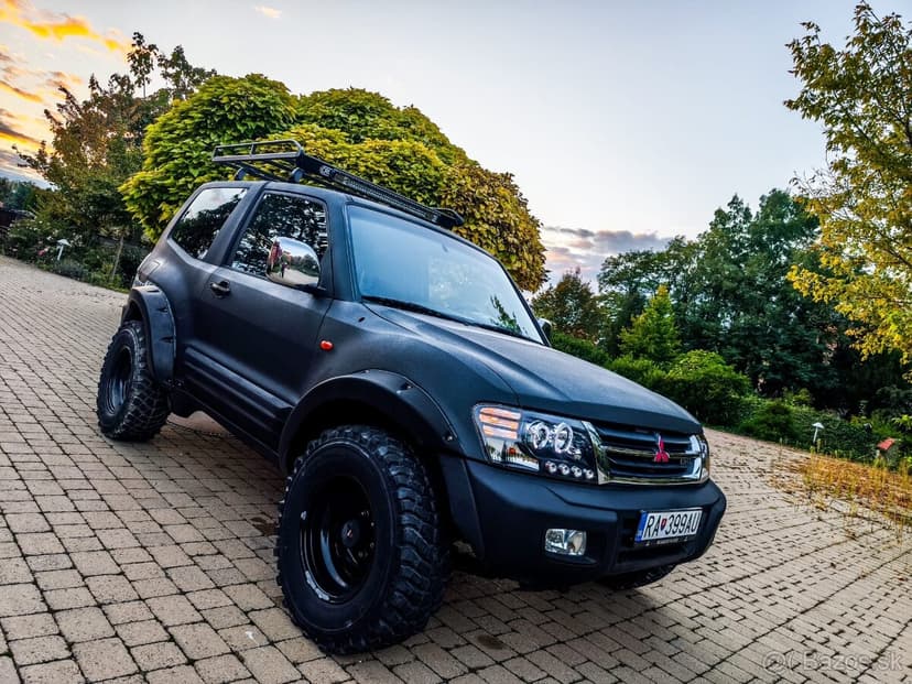 Mitsubishi Pajero 3,2 DI-D MANUÁL 4X4 OFFROAD RAPTOR