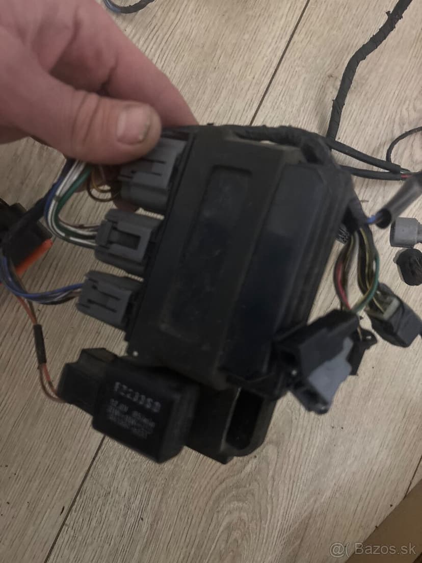 Elektricky svazek a podsedadlovy ram na Kawasaki Zx6R 09-12