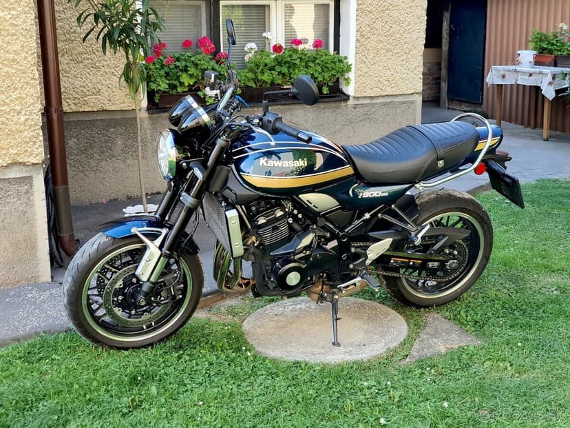 Kawasaki Z900RS Candy Tone Blue | 2023 | 7400 km | QuadLock