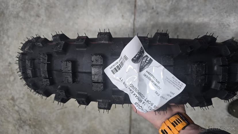 Pneu 140/80 r18 nové