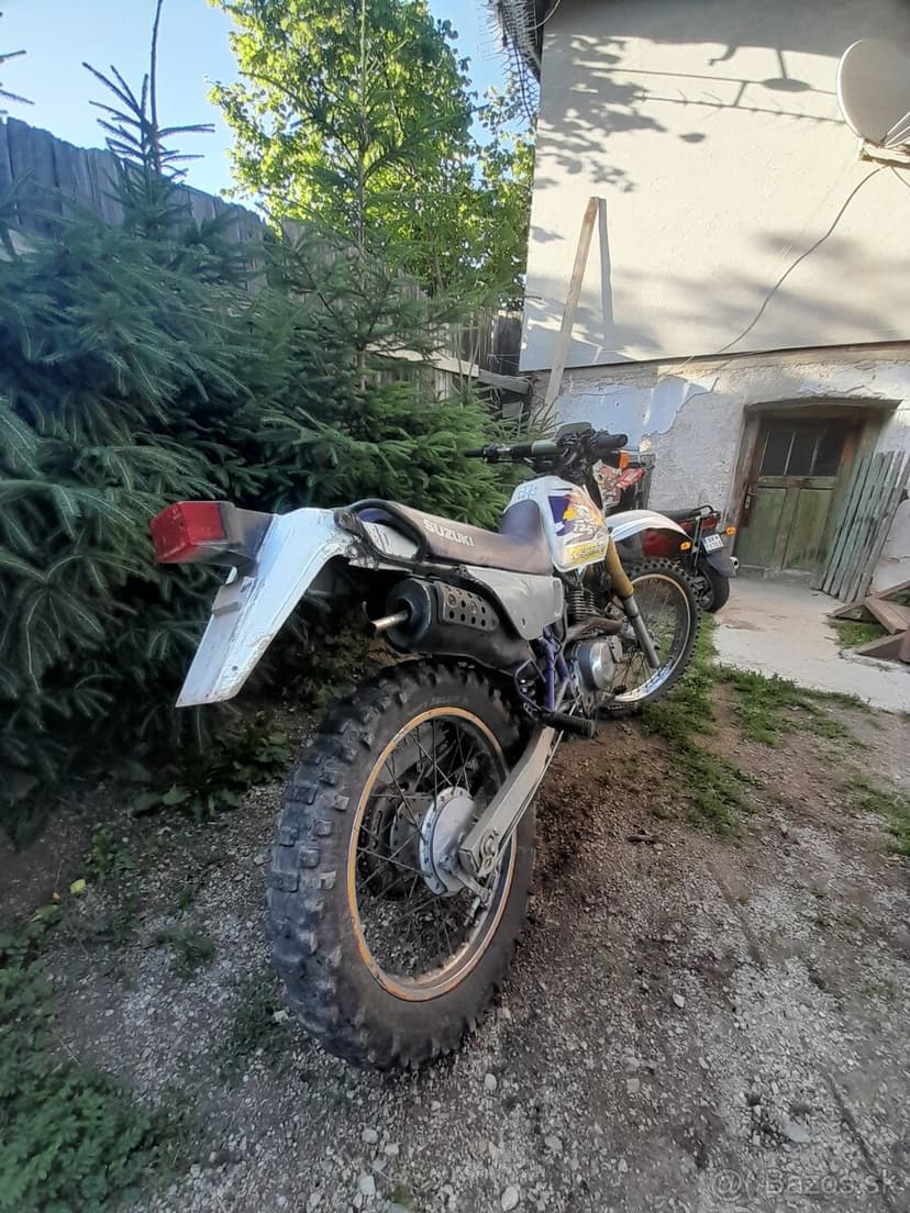 Suzuki Dr 125 se