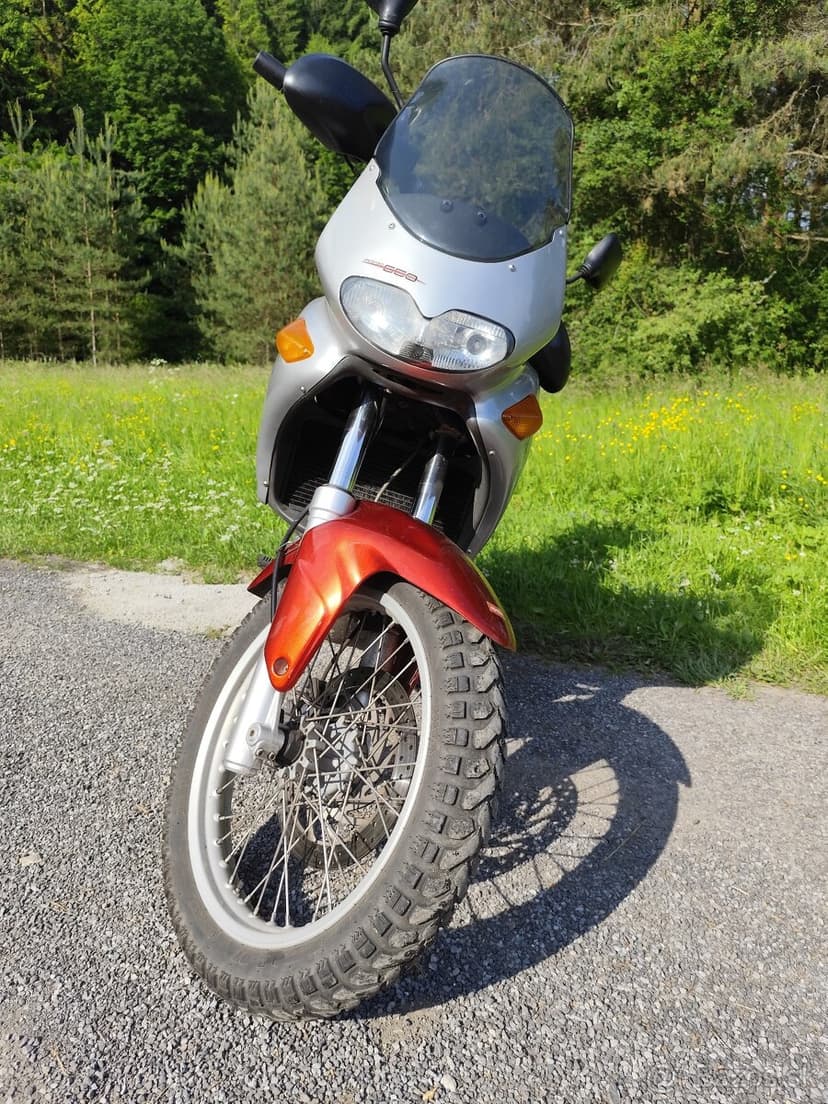 Predám Aprilia Pegaso 650i.e