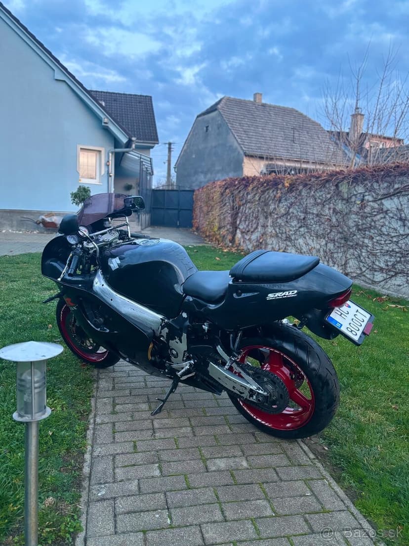 Suzuki gsxr 750 srad A2