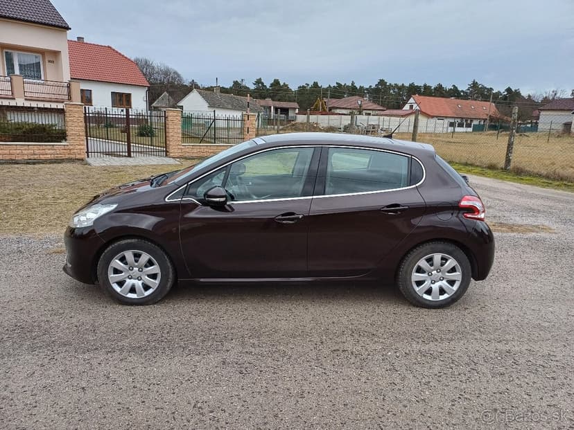 Predám Peugeot 208, 1.6HDI, 68Kw, automatická prevodovka 6kv