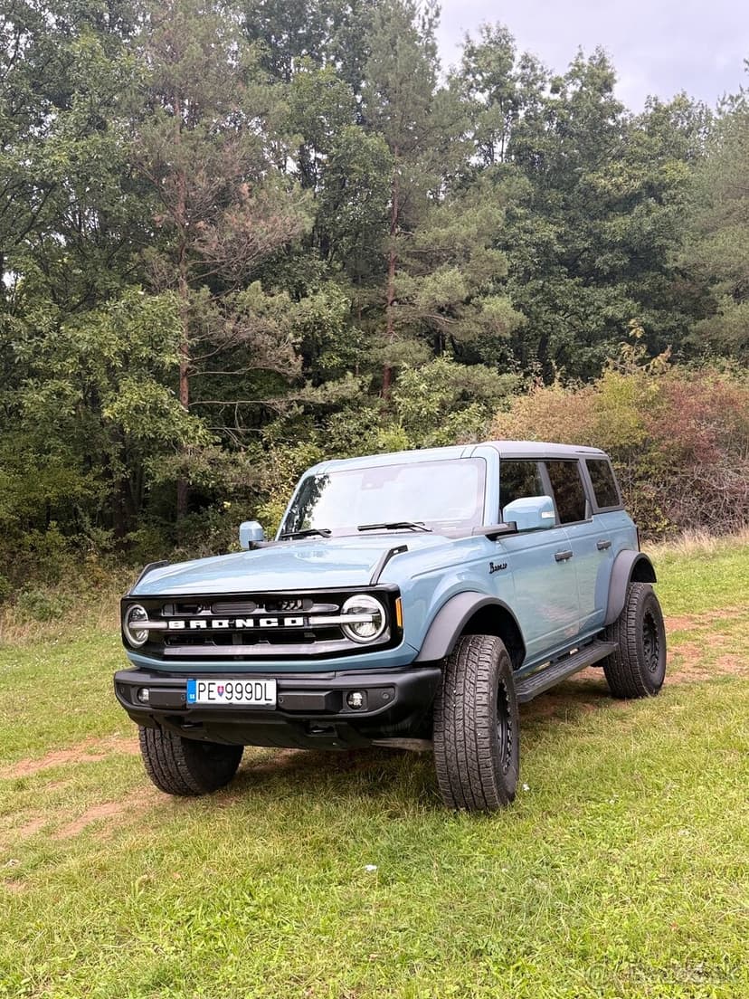 Ford Bronco 2.7 V6, 2023 – 38 000 km, top stav a výbava