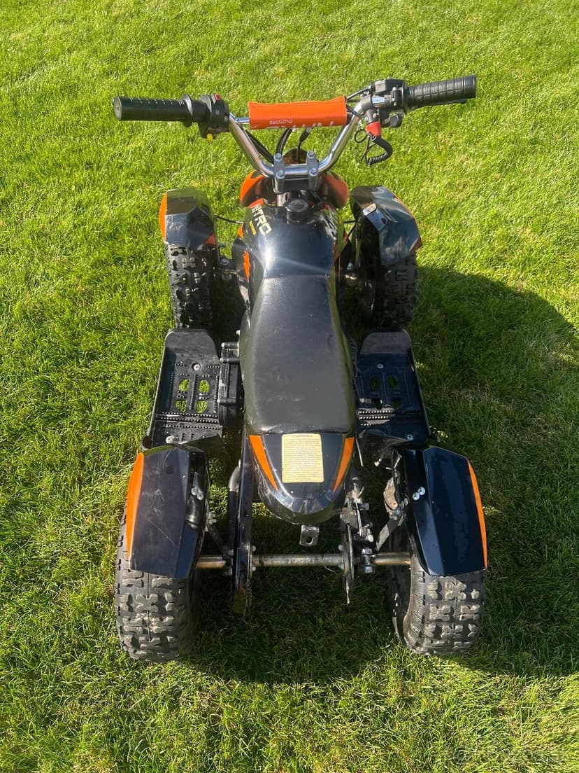 Detská benzínová štvorkolka