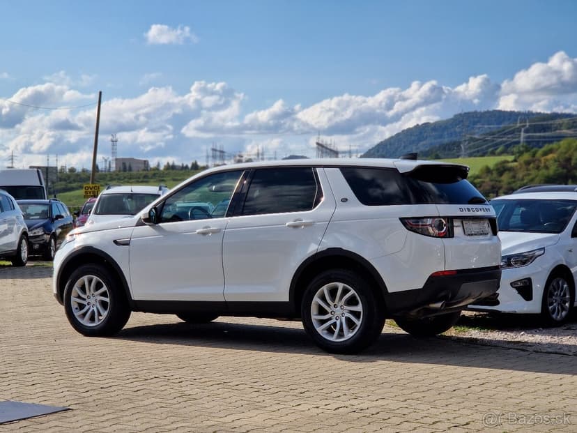 Land Rover Discovery Sport 2.0L TD4 HSE AT 4x4