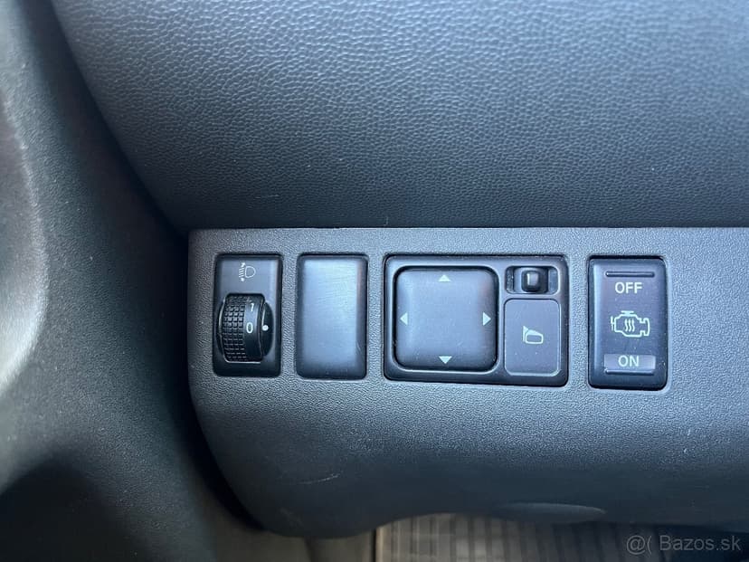 Predám Nissan Navara