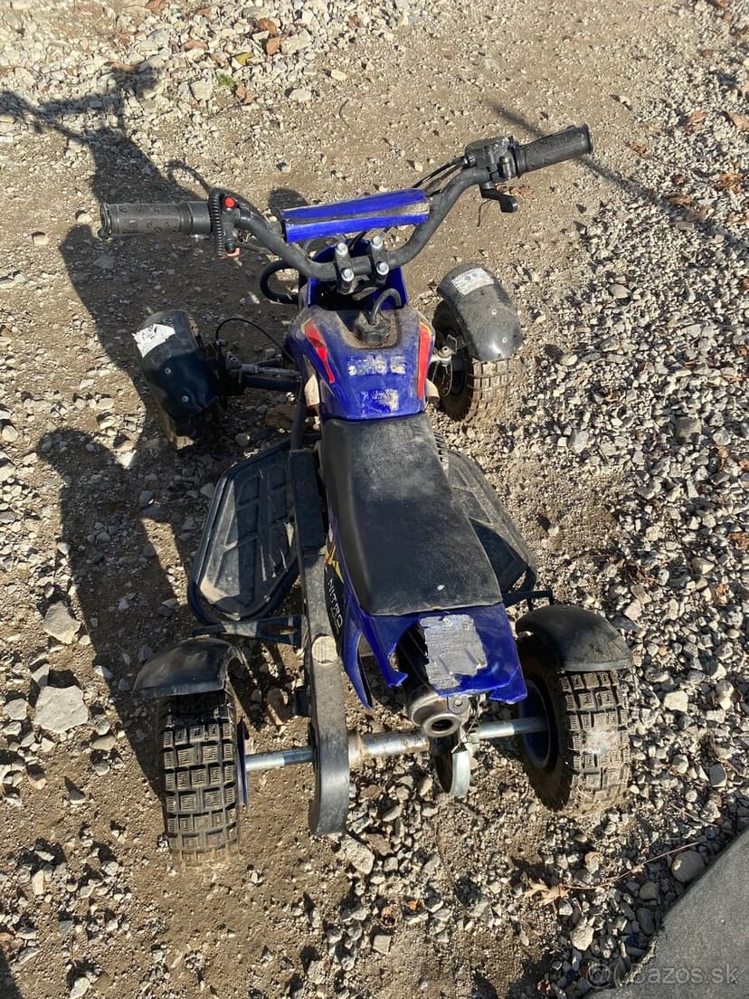 Detská štvorkolka 50cc - nefunkčná na diely
