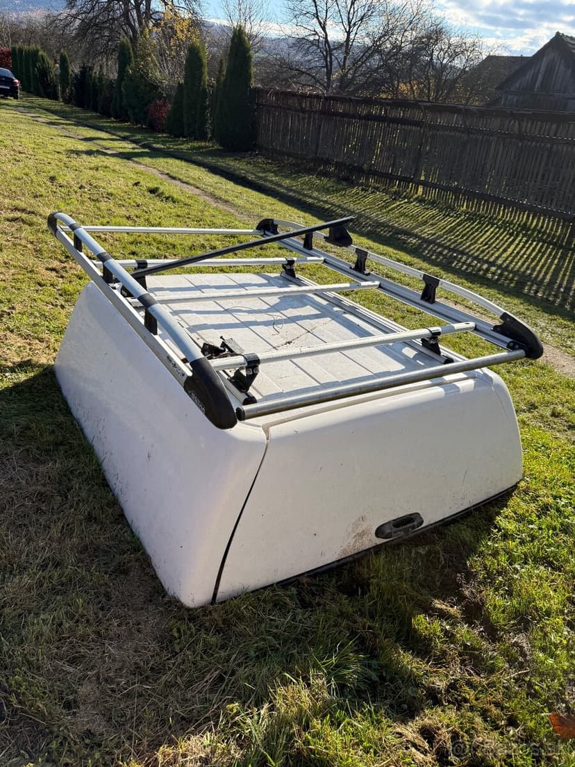 Hardtop a nosič toyota hilux