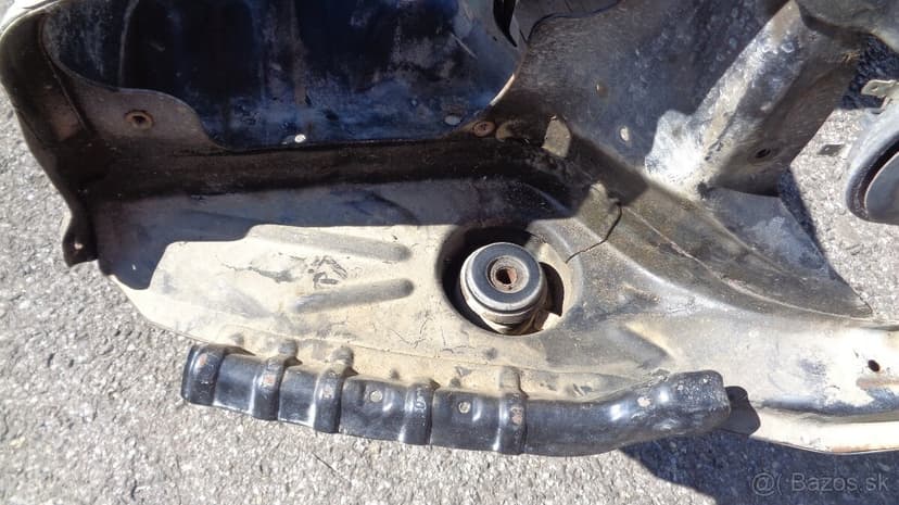 Suzuki Jimny diely karoserie Komplet predok