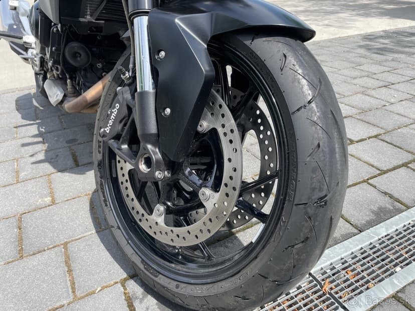 BMW F900r