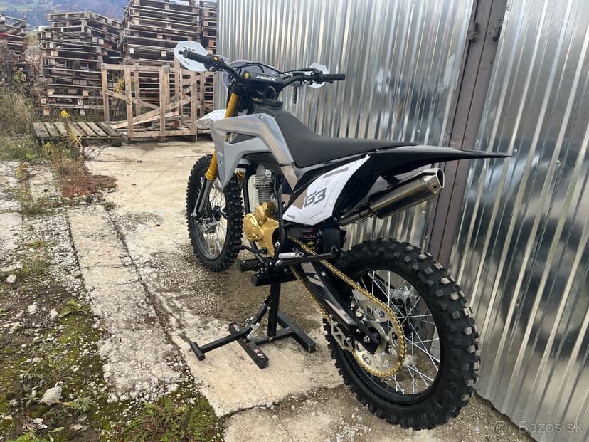Enduro Asix XB83 250cm3 +2roky zaruka.