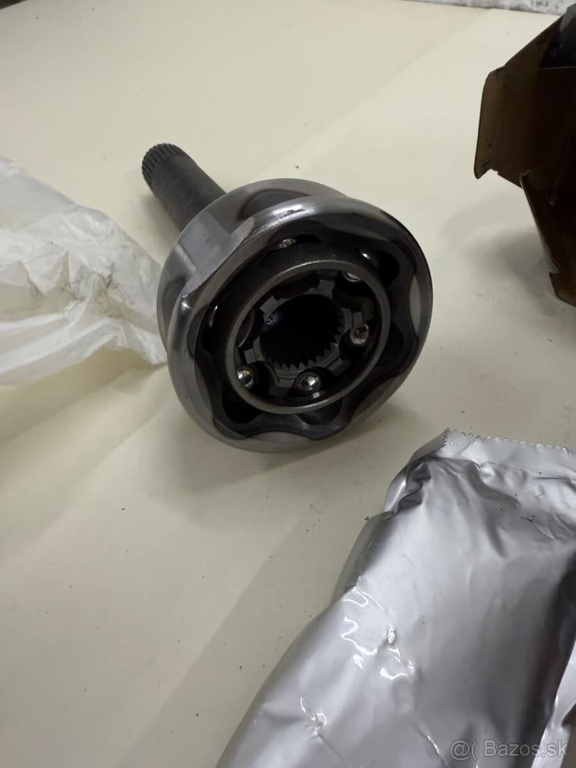 Kĺby Toyota LandCruiser