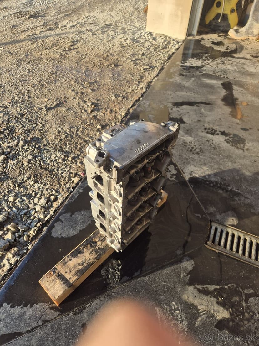 Hlava nissan navara pathfinger