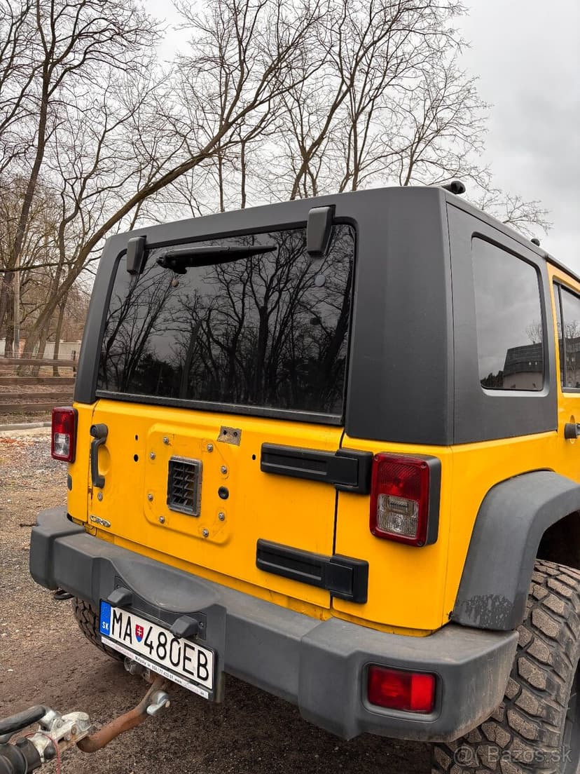 Predám Jeep Wrangler Rubicon 2,8crd rv.2008