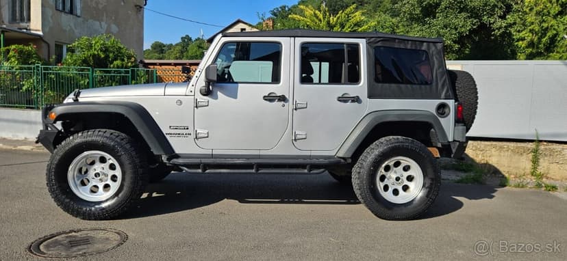 2012 Jeep Wrangler Unlimited Sport 3.6L V6 - 6ST. MANUAL