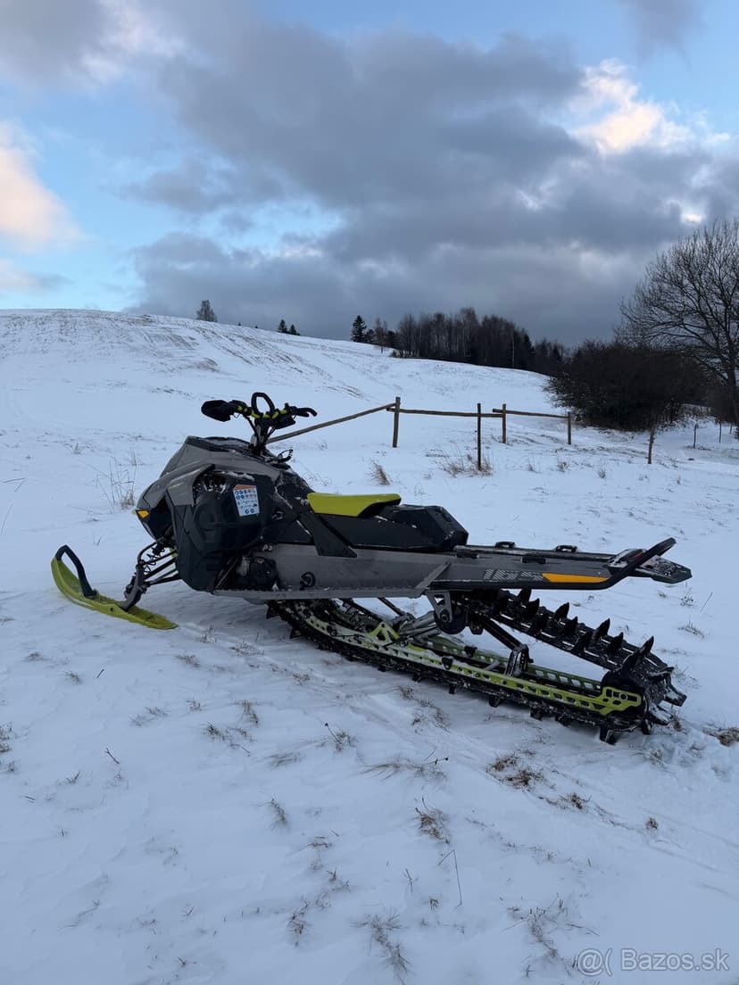 SKI-DOO SUMMIT X EXPERT 850 TURBO R 165