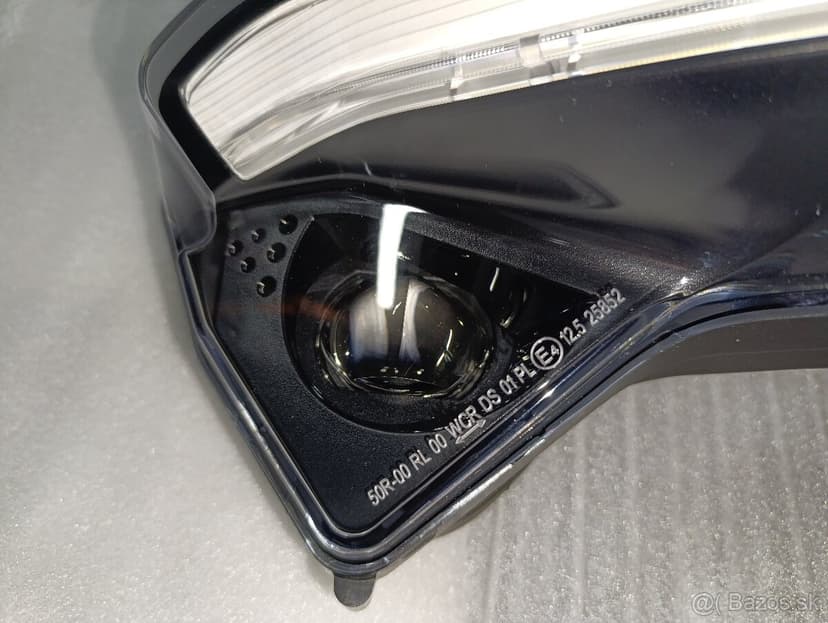 Panigale v4 přední světlo