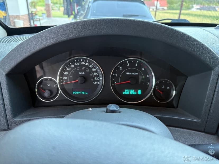 Predám jeep grand cherokee 3.0 CRD