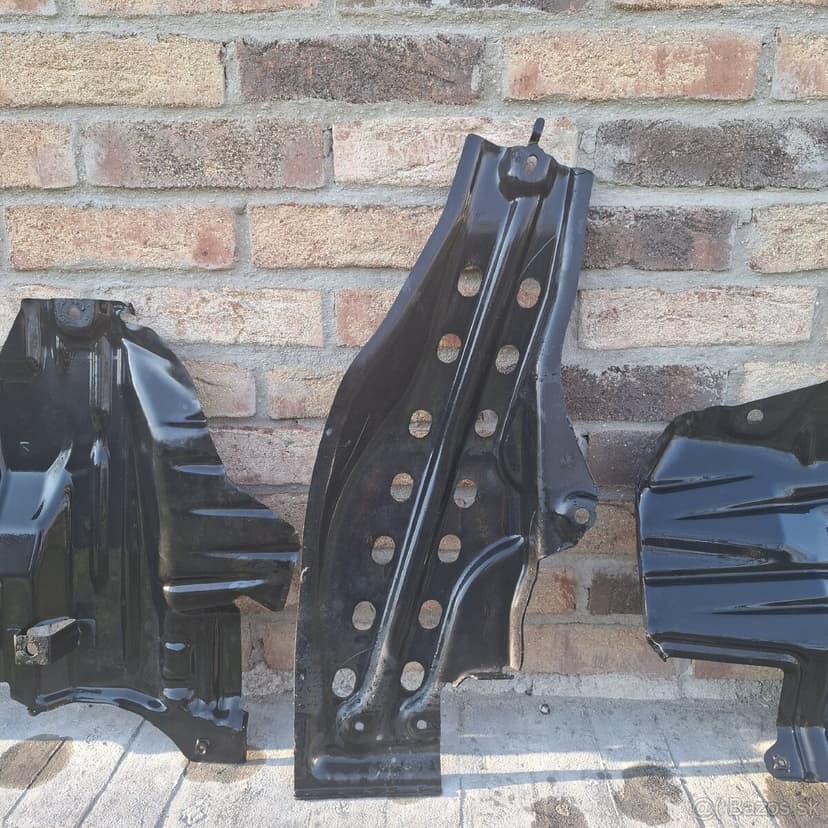 Original kryt podvozku Toyota Hilux 2025