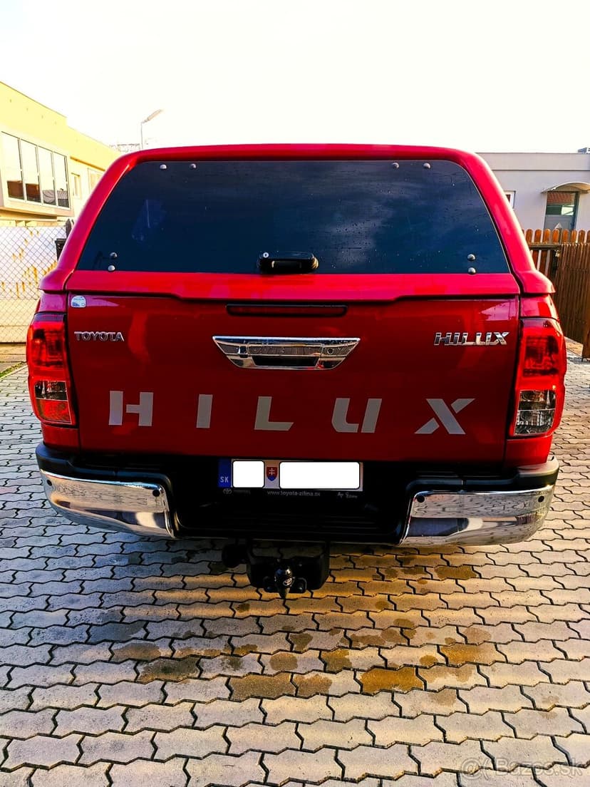 Toyota Hilux 2,4