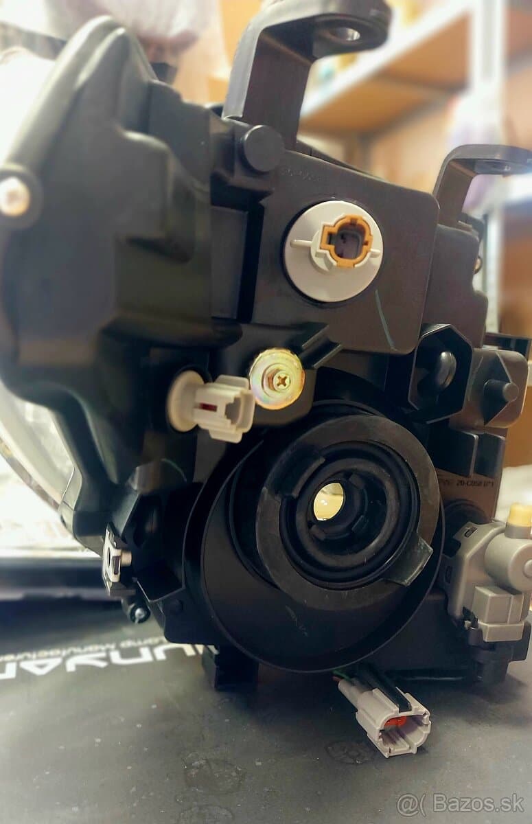 predné svetlá nissan navara d40, pathfinder 1.typ