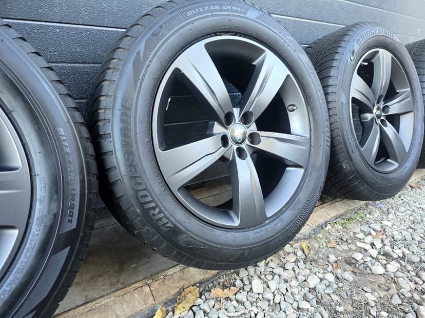 Zimná Sada Range Rover Velar+Bridgestone 255/55 R19