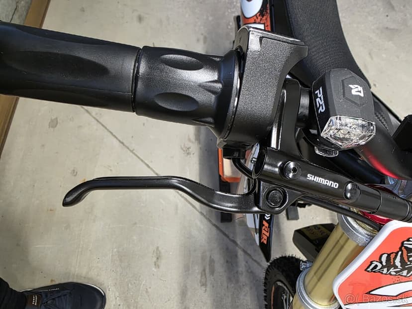 Elektrická motorka HECHT 59100