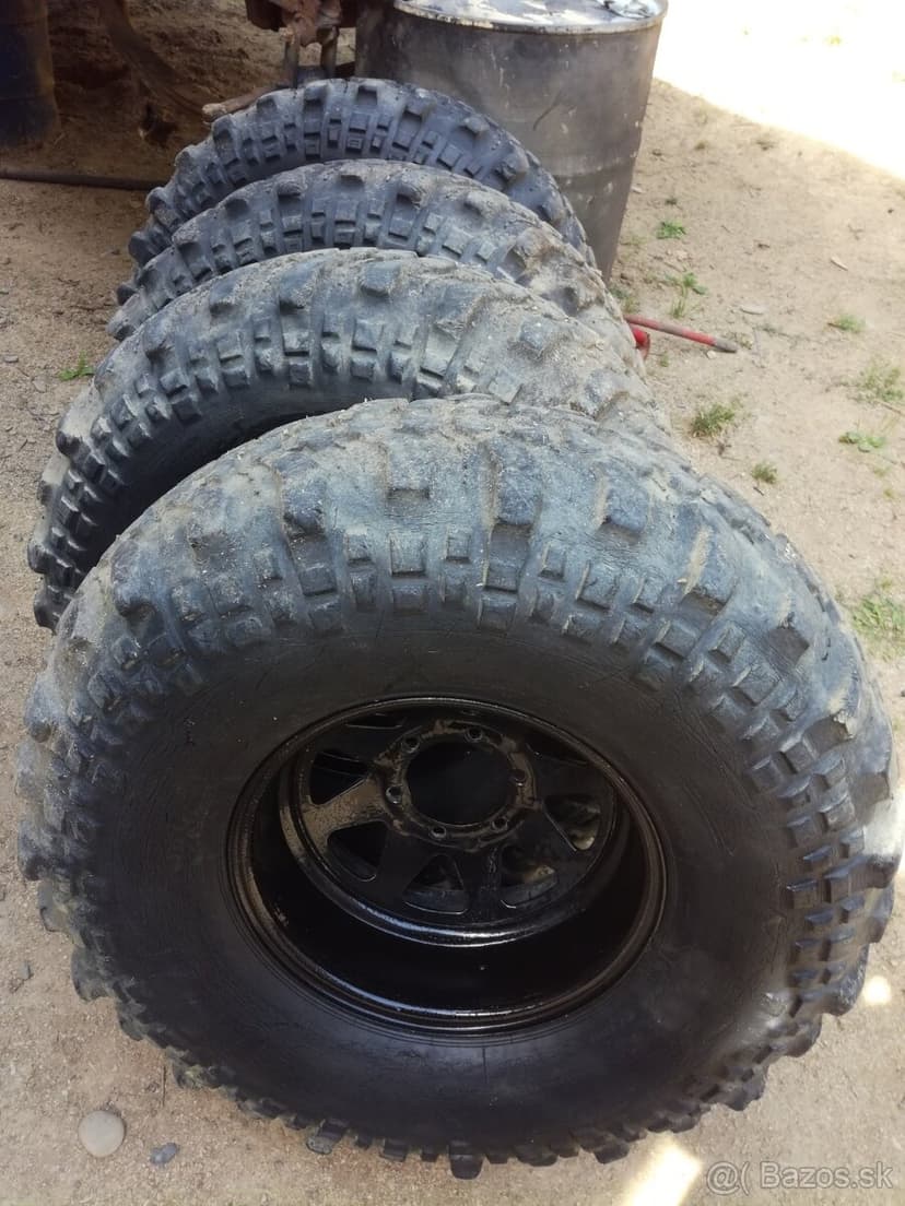 Nissan patrol 35x11,50R15