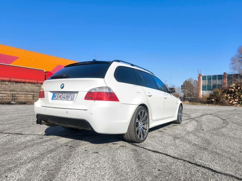 Predám BMW e61 525d touring