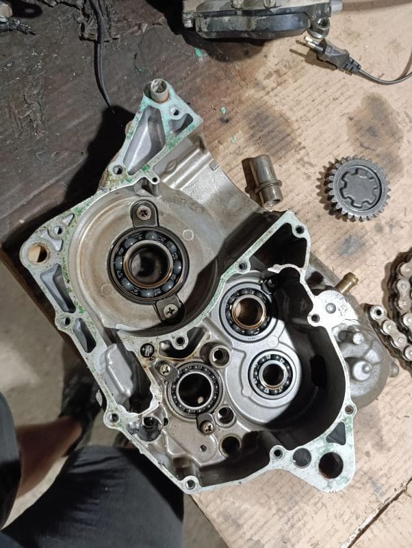 Predám náhradné diely