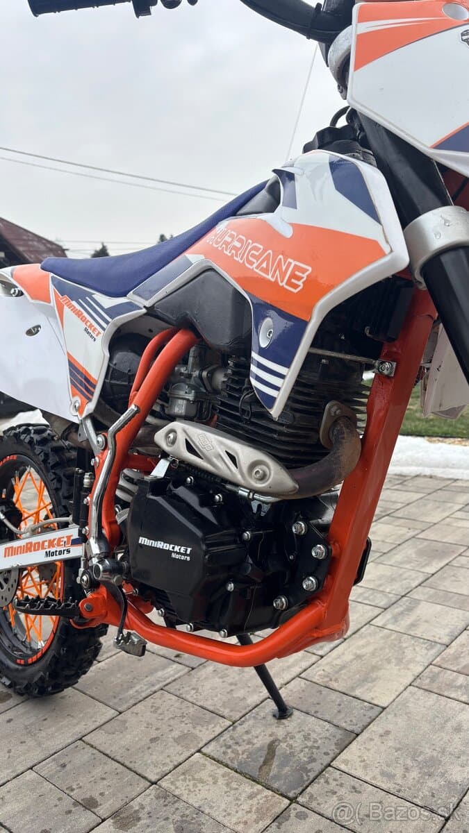 Predám Hurricane 150