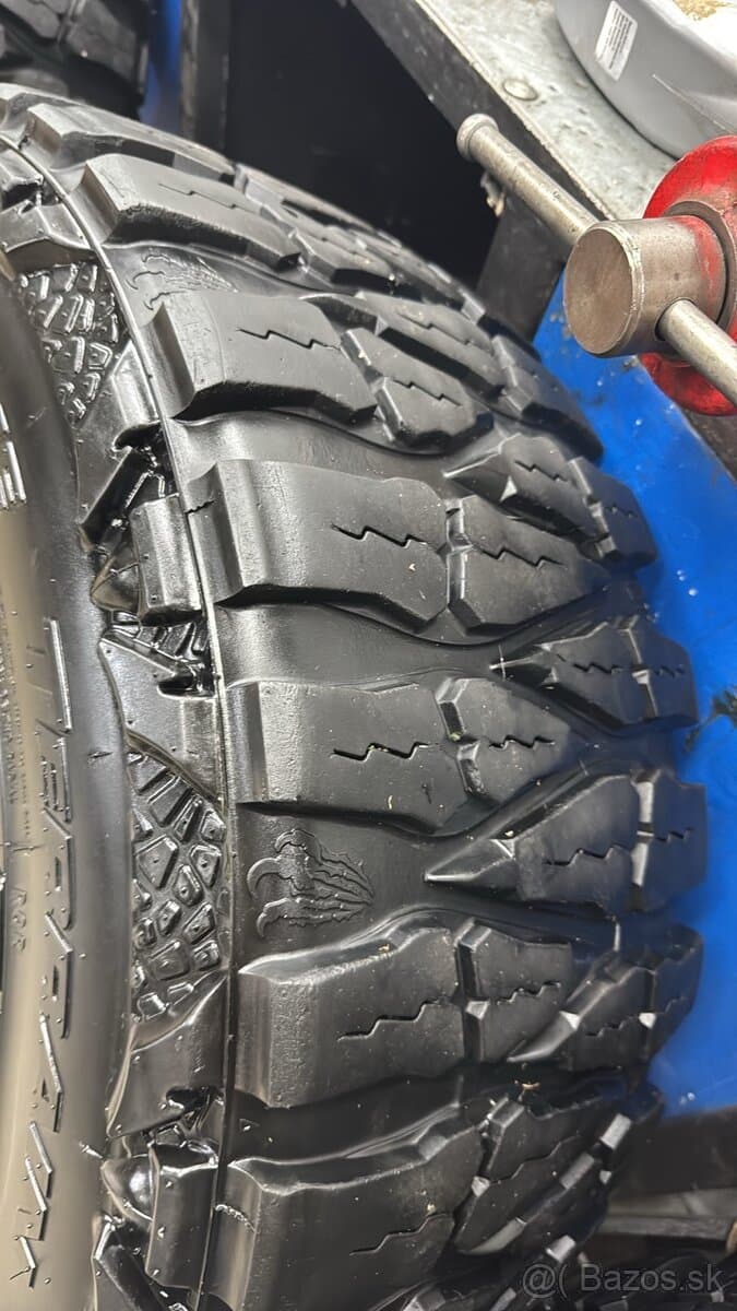 Nitto 35 x 12.5 R20 wrangler