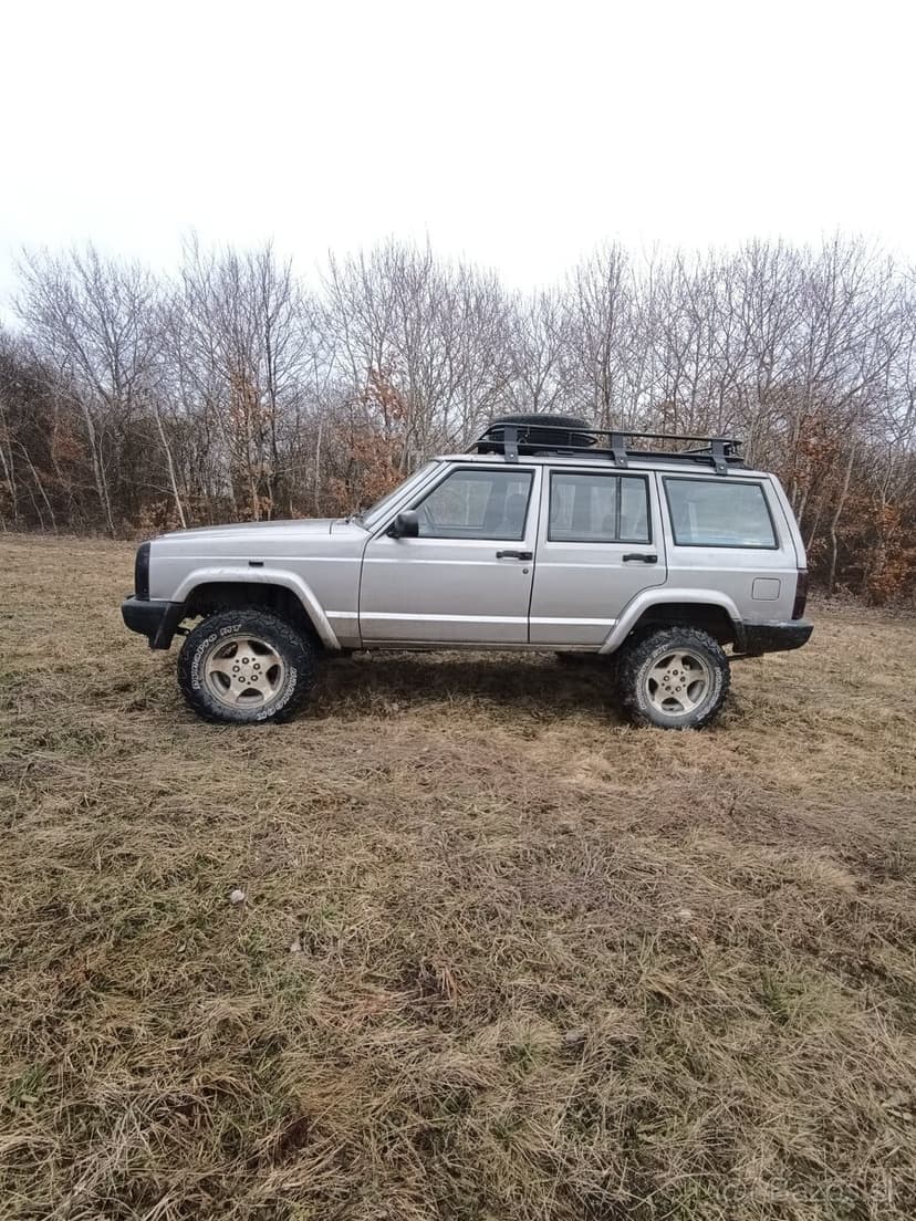 Jeep Cherokee XJ Sport 4x4