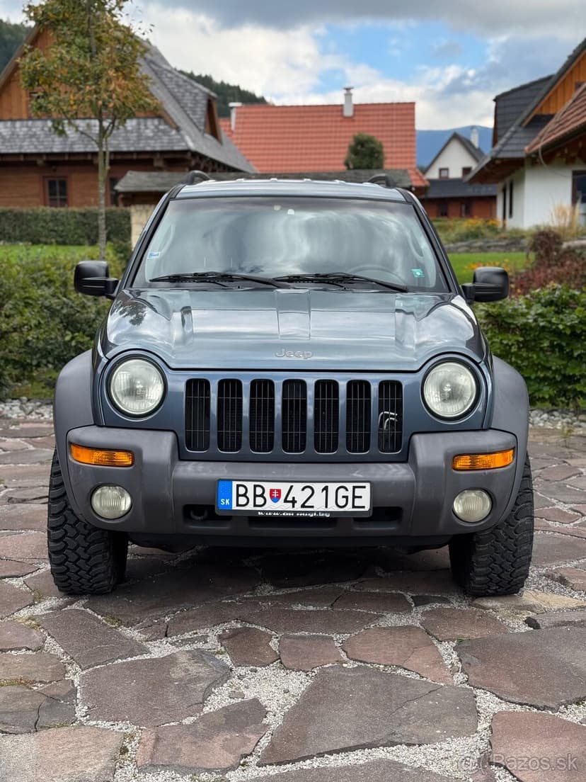 Jeep Cherokee Sport 2,4 Benzín 108kw 4x4