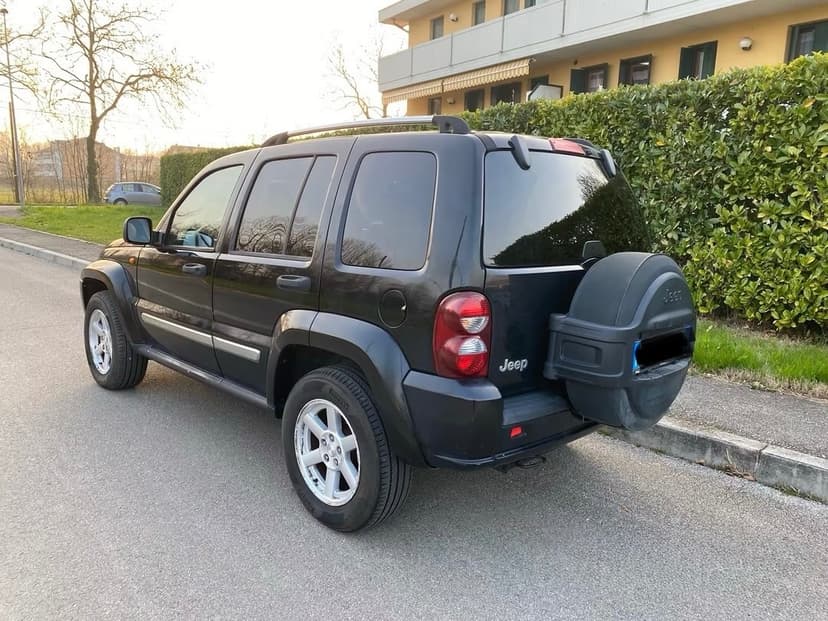 JEEP CHEROKEE 2.8 CRD LIMITED