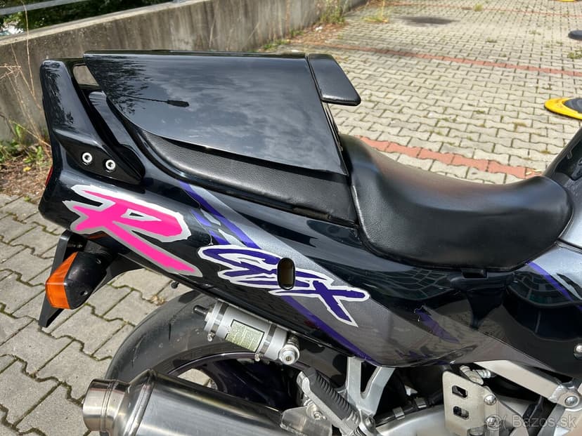 Suzuki GSXR 1100, Suzuki GSX-R 1100