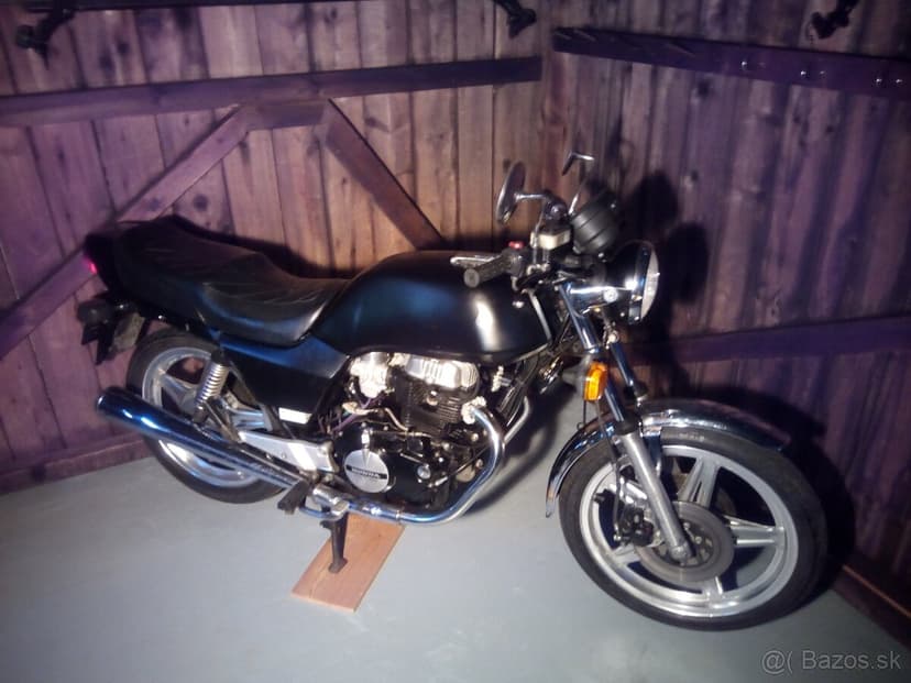 Honda CB 400 - Díly