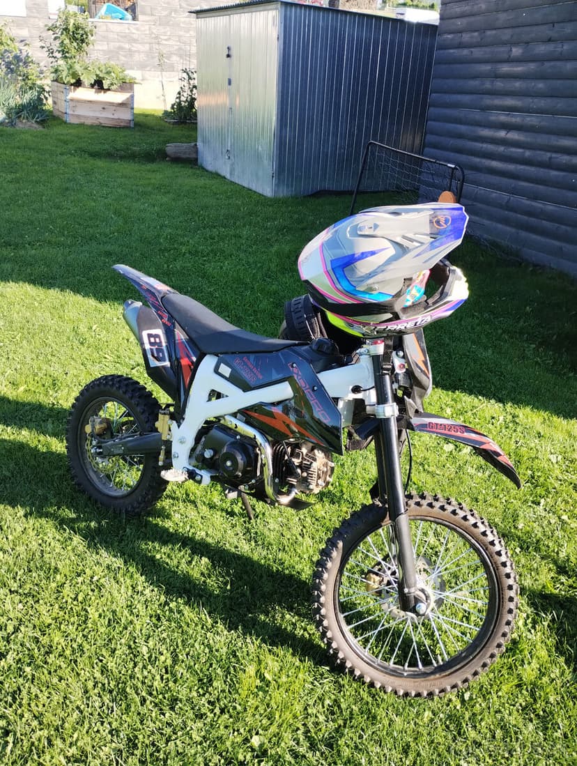 Predám motorku crossu