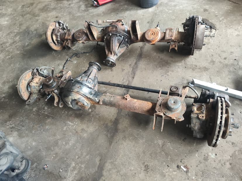 Nápravy Nissan patrol y60 rozpredám na náhradné diely