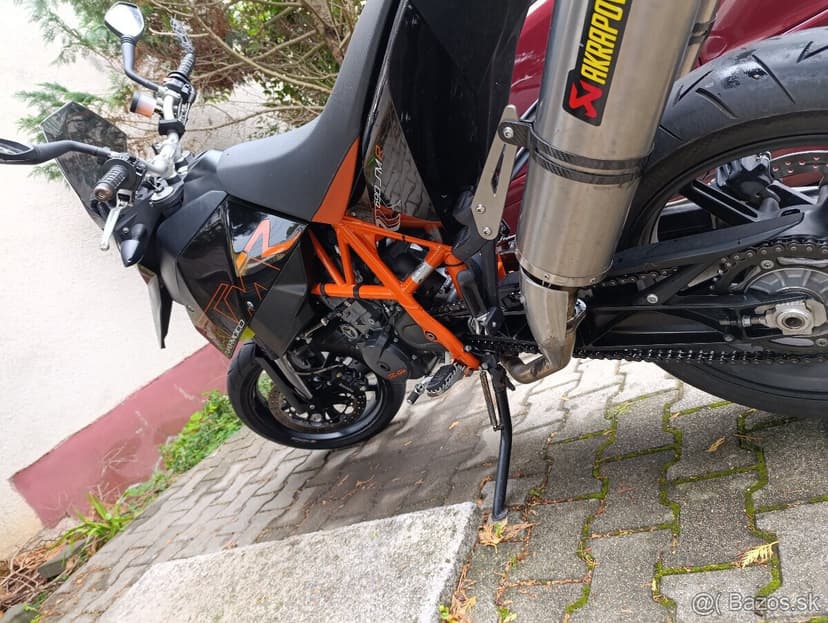 Iba 13.500km KTM 2010 690R supermoto akrapovic