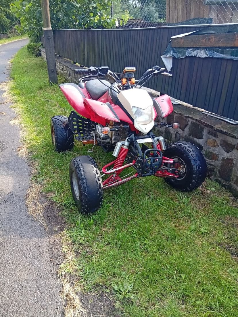 Predám štvorkolku bashan 200 vodnik vodou chladena
