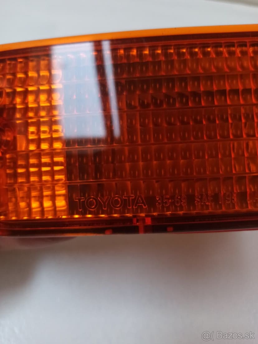 Ľavá predná smerovka OEM Toyota 4Runner III