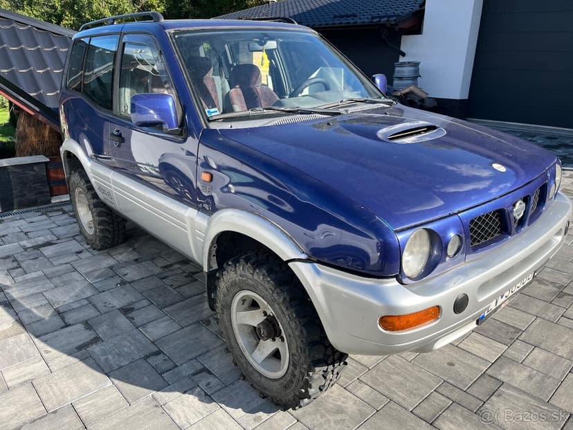 Nissan terrano